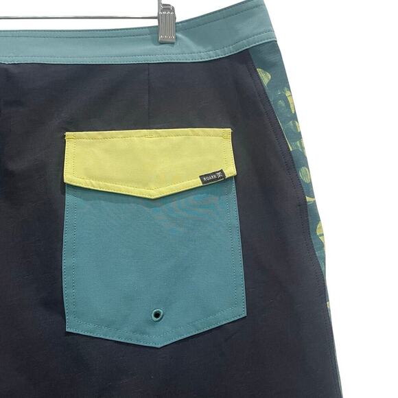 NWT Mens Roark Navy Blue Green Passage 17 Inch Boardshorts Batik Print Size 40 - Picture 10 of 12